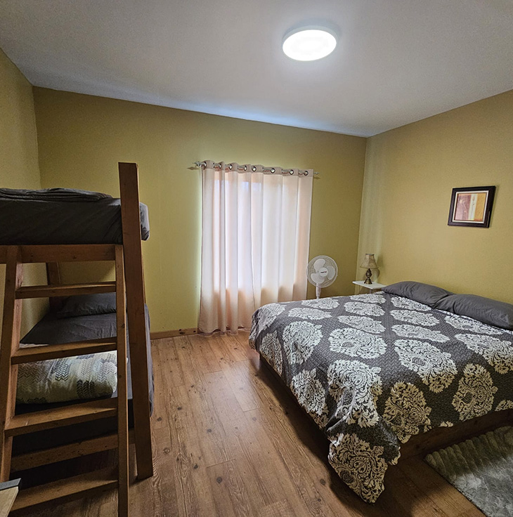 Room 1 - Lake View for 2 Adults ( 1 Queen Bed ) + 1 Kid (Single Bed)